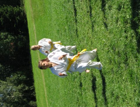 image047