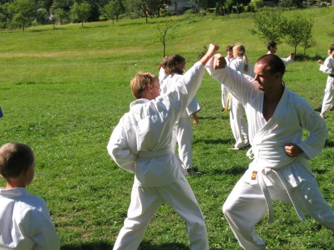 image073